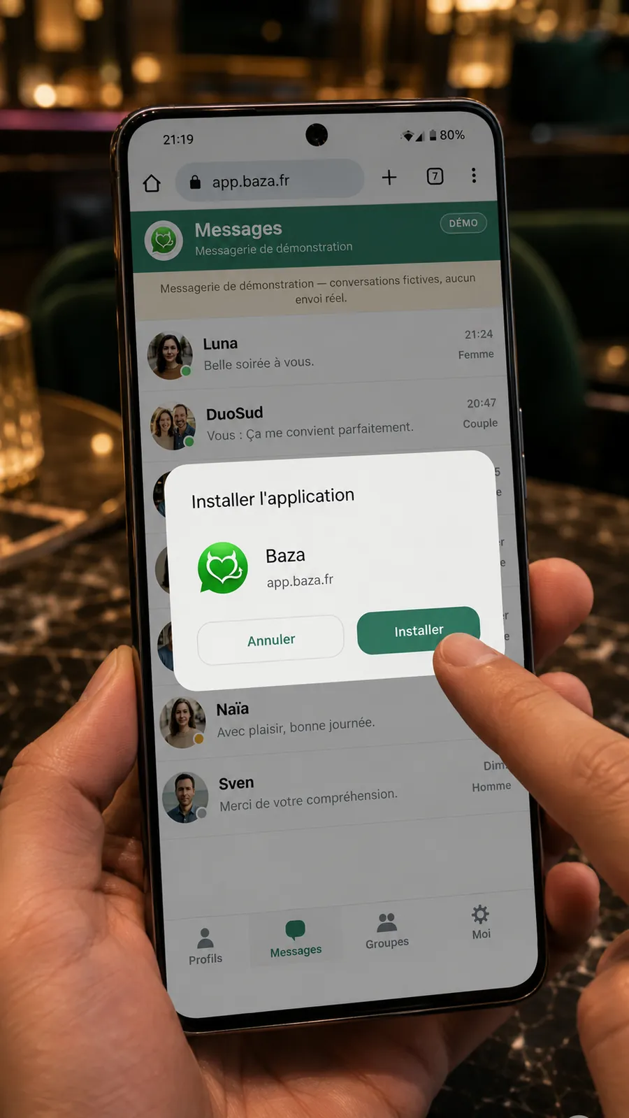 Boîte de dialogue d’installation de Baza sur Android, un doigt sur le bouton Installer